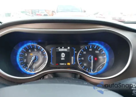 2020 Chrysler Voyager Lxi из США, поврежденный, VIN 2C4RC1DG9LR256918